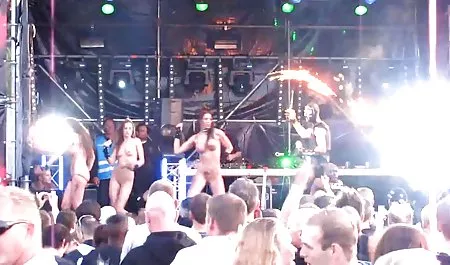 Dupa kurwa, dziewczyny sexstarsze w piątek i je powoli