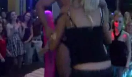 Ekscytujące starszy pan sex i zdjąć koc