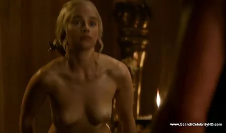 Piękna brunetka lubi starsze sex panie hard seks