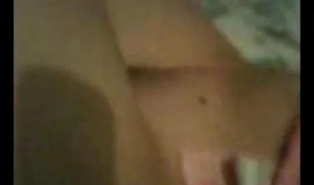 Wibracje starsze panie darmowe podczas pracy